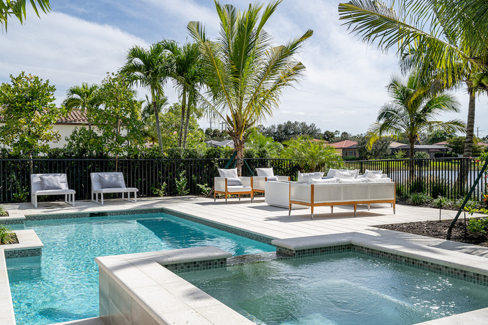 Cameron_MED_LUC43_Pool-2