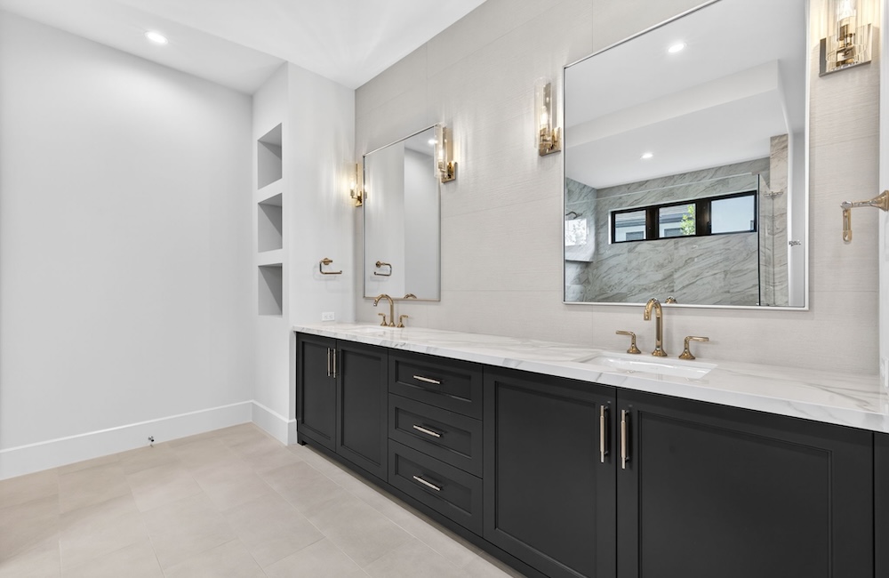 Cameron_MED_LUC5220-Primary Bathroom 1 of 2