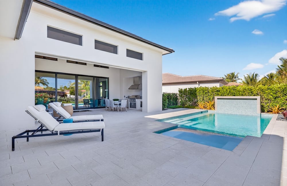 Martinique_MED_LUC51-Sunning Area